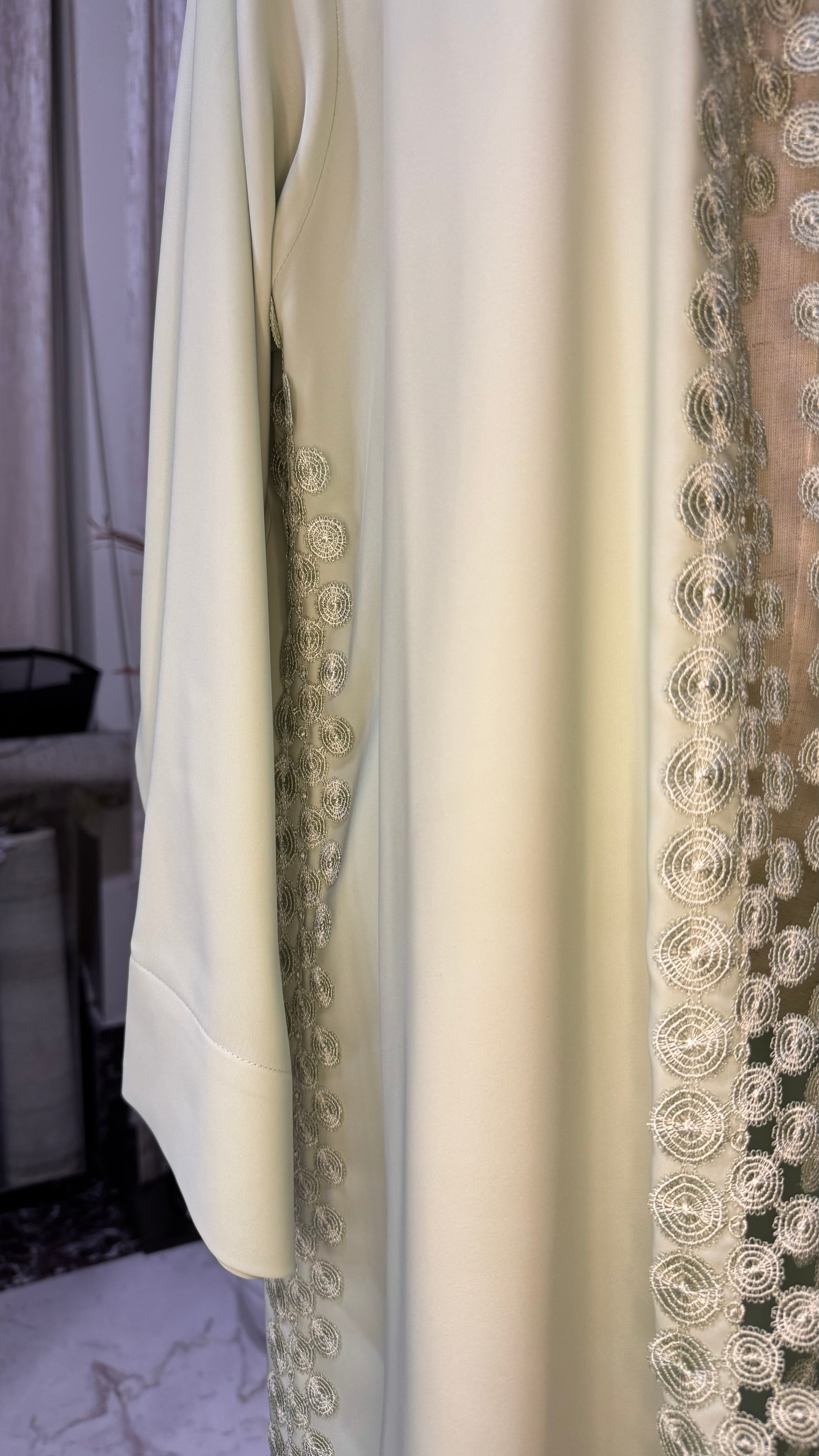 Bubbles - Size Small - Pistachio (Light Green)